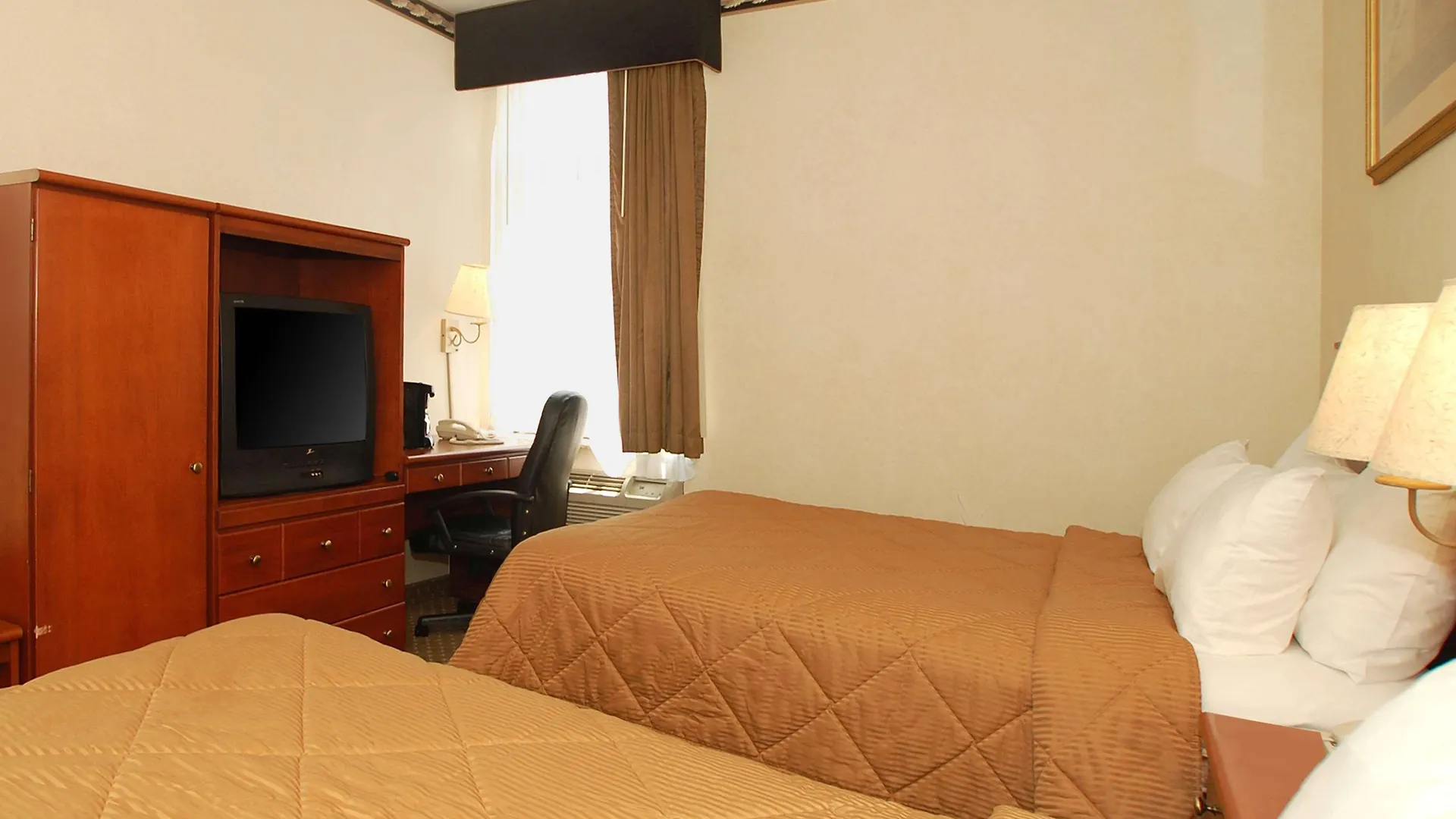 Red Lion Inn & Suites Long Island City New York Hotel