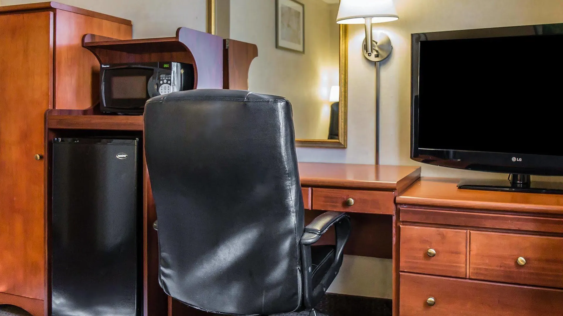 Red Lion Inn & Suites Long Island City New York Hotel