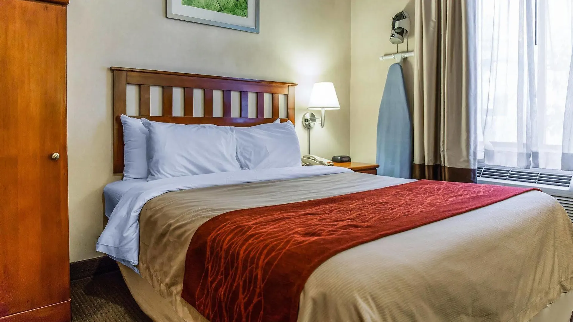 Red Lion Inn & Suites Long Island City New York Hotel