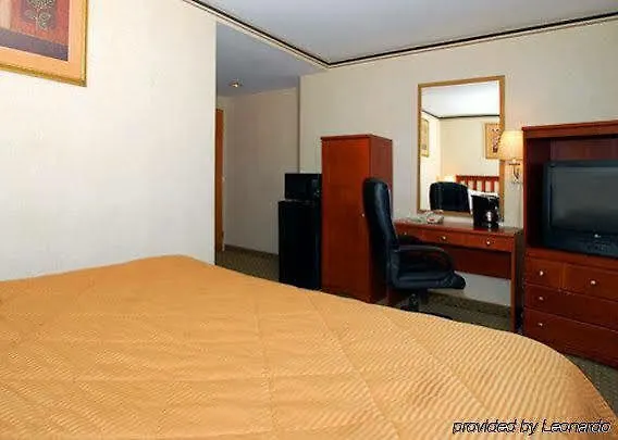 Red Lion Inn & Suites Long Island City New York Hotel